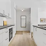 Appartement Amazing 2br W Balcony In The Heart Of *