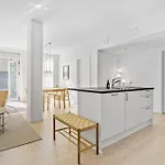 Amazing 2br W Balcony In The Heart Of Århus